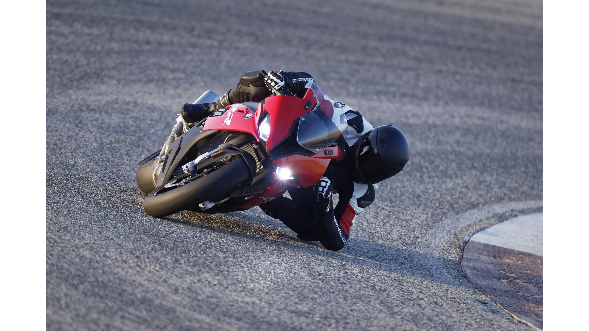 BMW S 1000 RR - Image 15 BMW S 1000 RR - Image 15