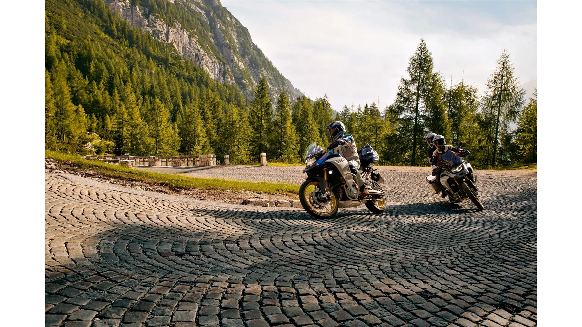 BMW F 850 GS Adventure - Image 6 BMW F 850 GS Adventure - Image 6