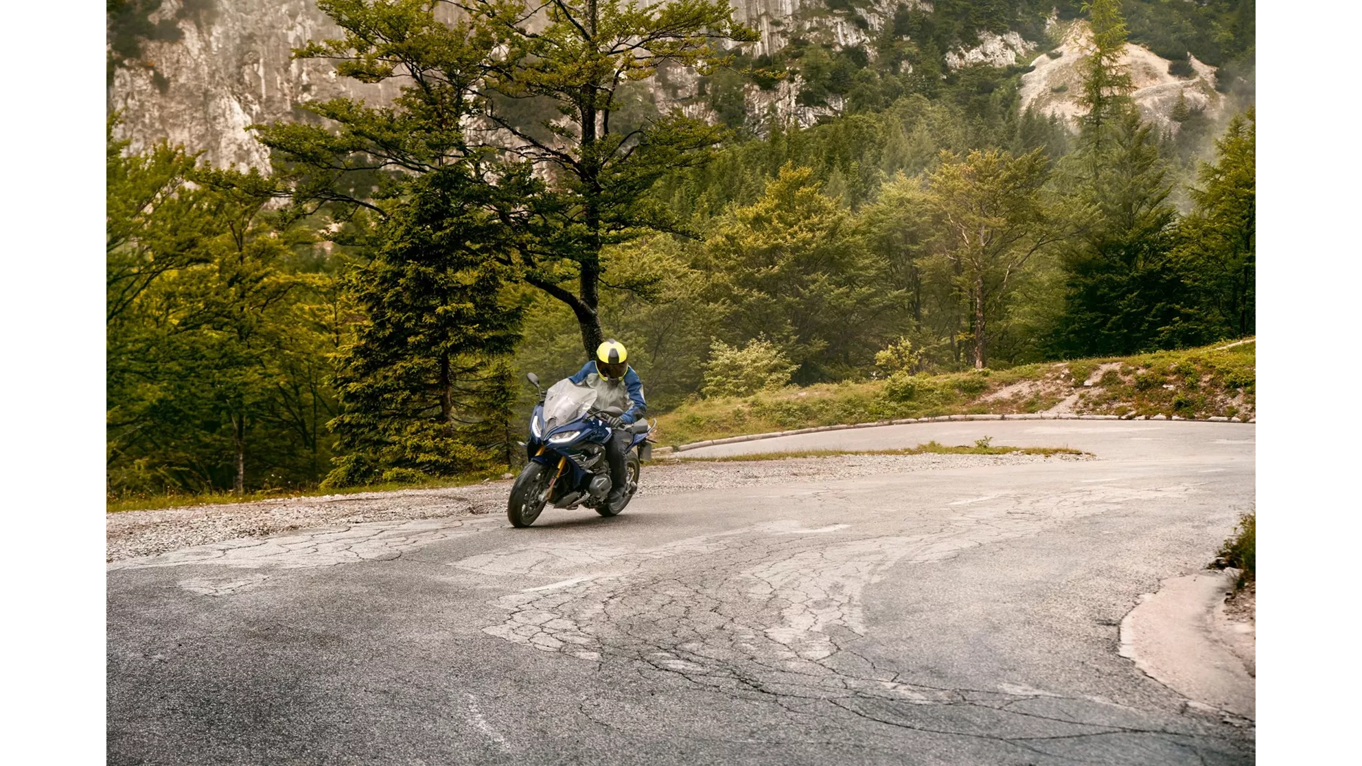 BMW R 1250 RS - Image 15 BMW R 1250 RS - Image 15