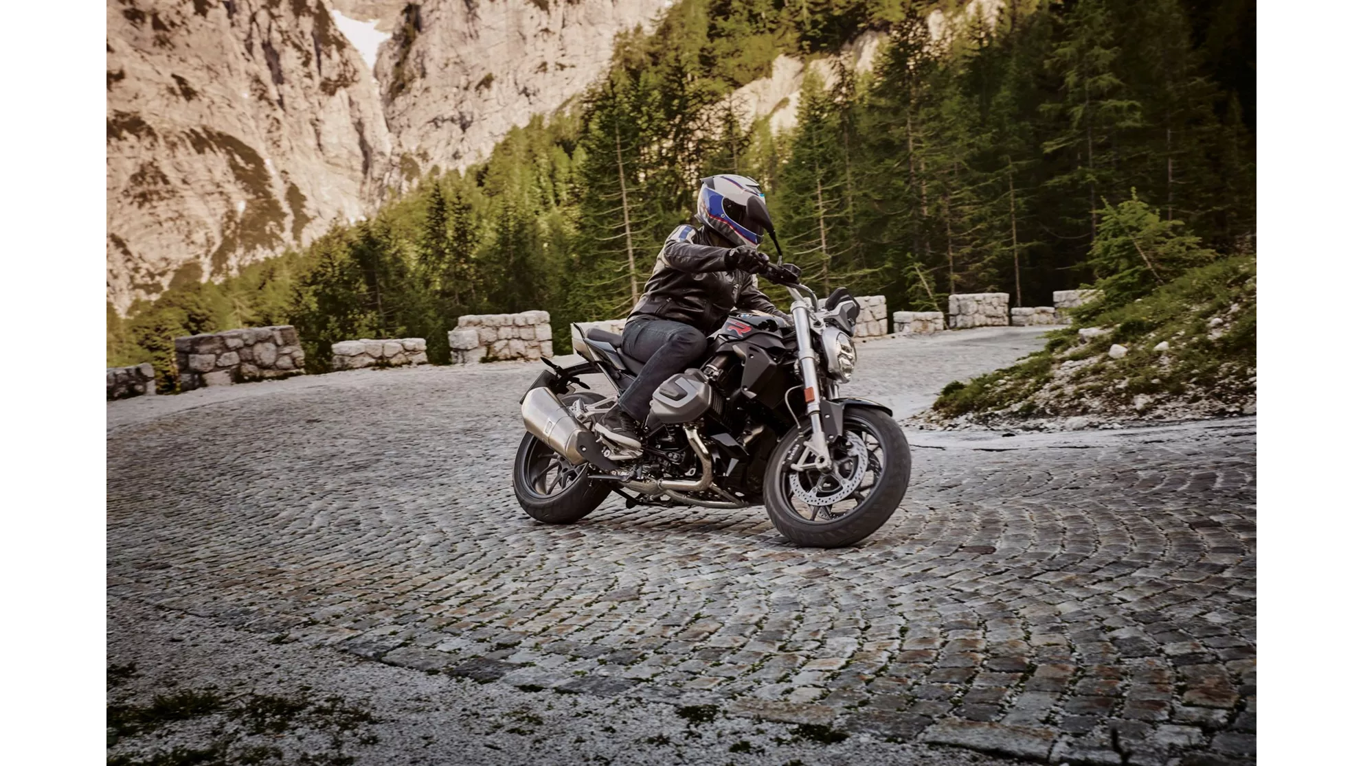 BMW R 1250 R - Image 1 BMW R 1250 R - Image 1