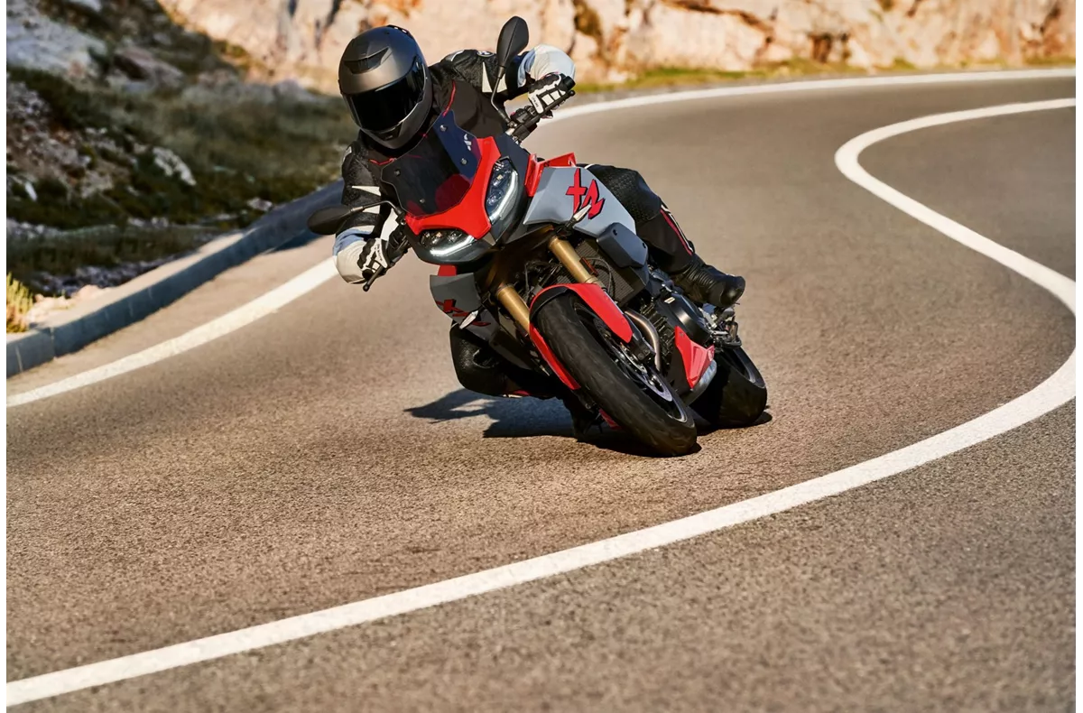 BMW F 900 XR BMW F 900 XR