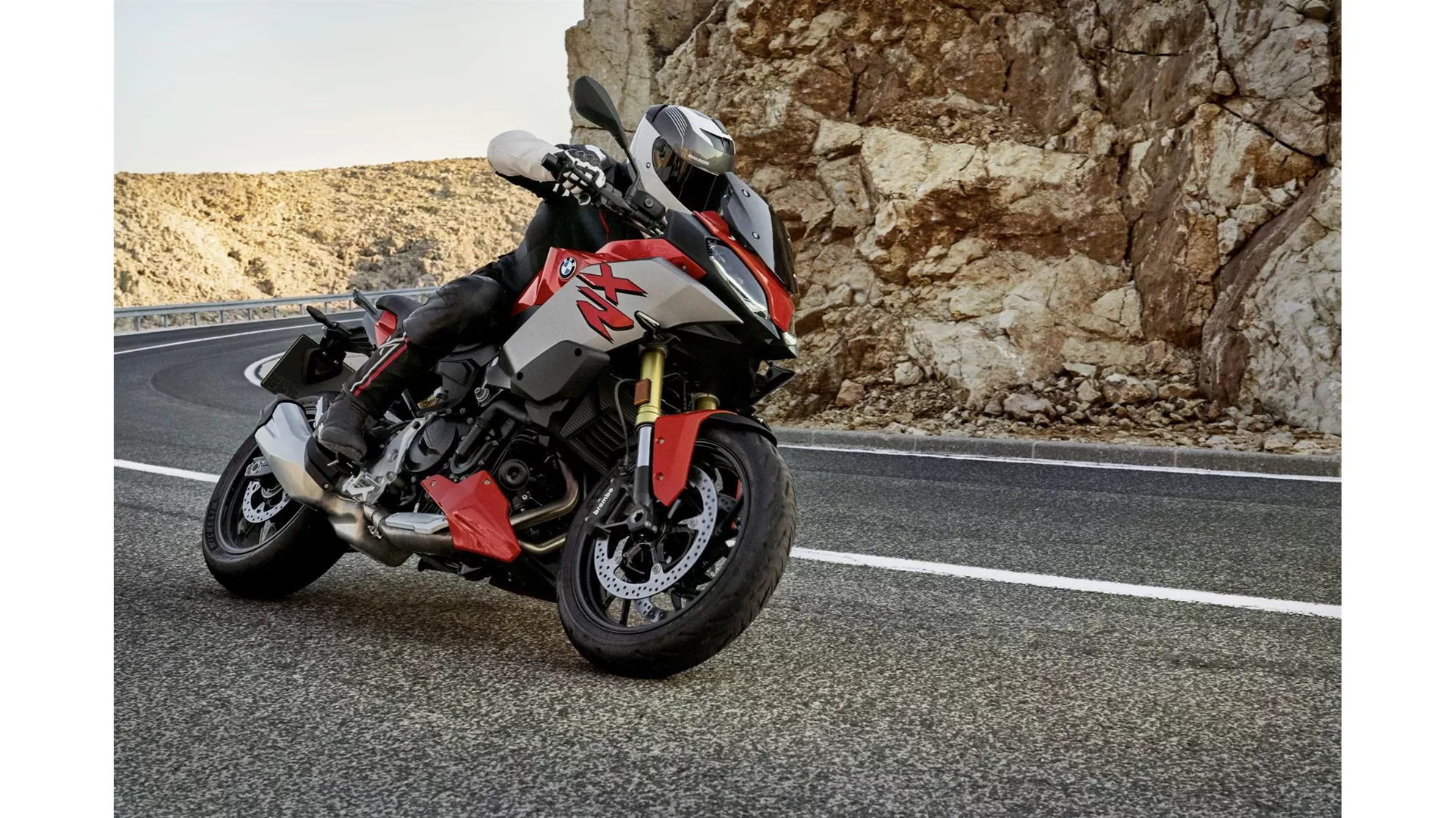 BMW F 900 XR - Image 16 BMW F 900 XR - Image 16