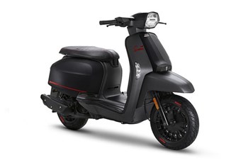 Lambretta V125 Special Pirelli Edition 2020 - Bild 2