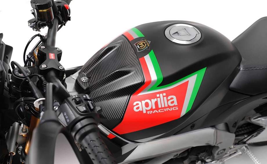 Aprilia Tuono V4 1100 Factory Bild 6: Aprilia Tuono V4 1100 Factory