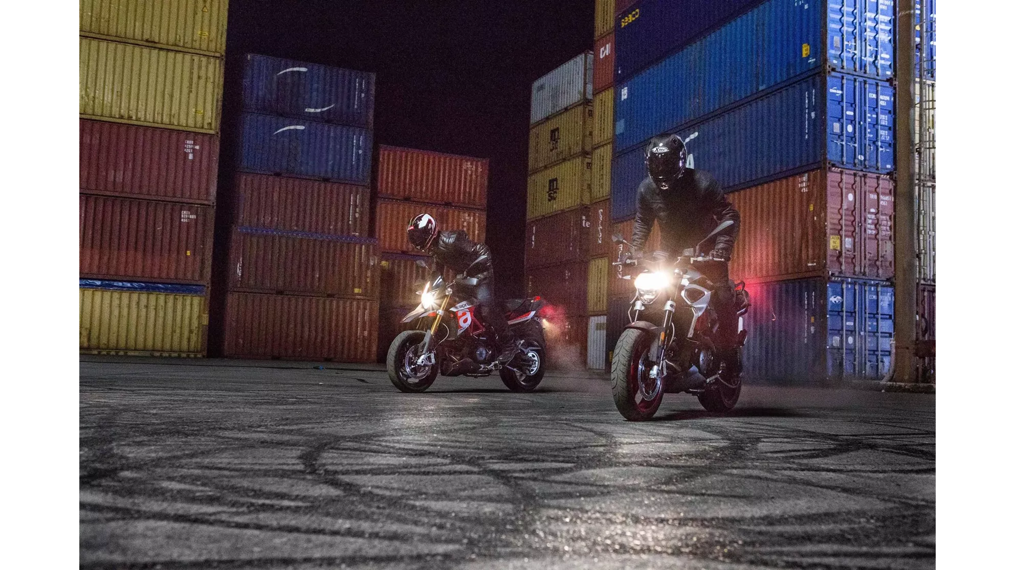 Aprilia Dorsoduro 900 - Image 1 Aprilia Dorsoduro 900 - Image 1