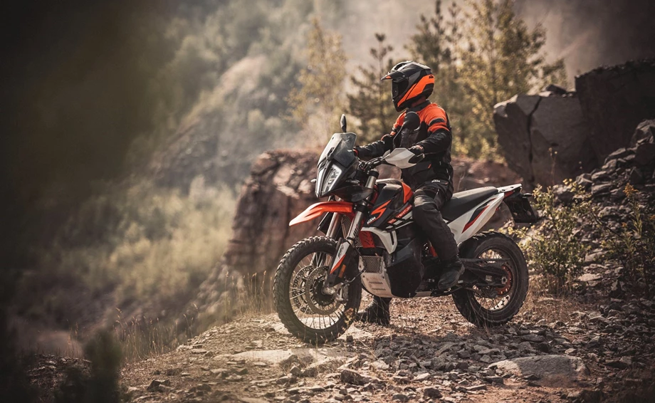 KTM 890 Adventure R Bild 3: KTM 890 Adventure R
