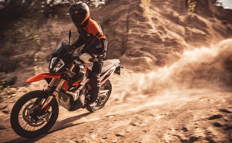 KTM 890 Adventure R Bild 2: KTM 890 Adventure R