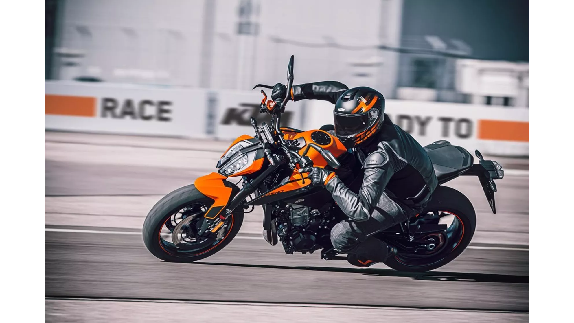 KTM 890 Duke - Image 3 KTM 890 Duke - Image 3