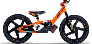 KTM Replica 16 eDrive 2021 vs Yamaha Tenere 700 2021