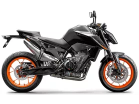 KTM 890 Duke L KTM 890 Duke L