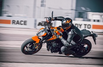 KTM 890 Duke L 2021 - Bild 5 KTM 890 Duke L 2021 - Bild 5