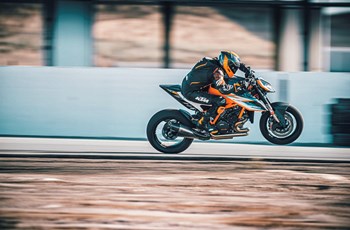 KTM 1290 Super Duke RR 2021 - Bild 3 KTM 1290 Super Duke RR 2021 - Bild 3