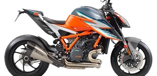 Kawasaki Z H2 SE 2022 vs KTM 1290 Super Duke RR 2021