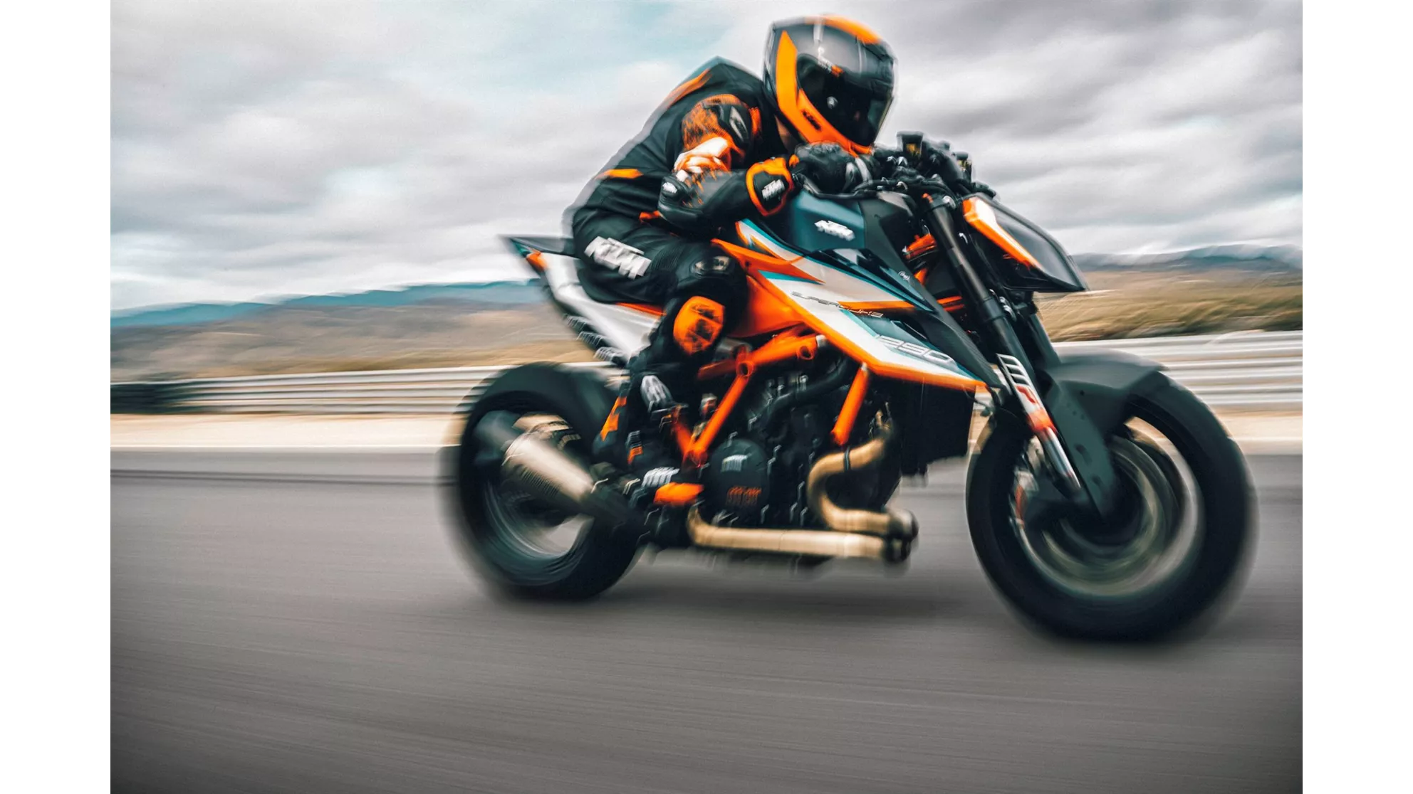 KTM 1290 Super Duke RR - Image 4 KTM 1290 Super Duke RR - Image 4