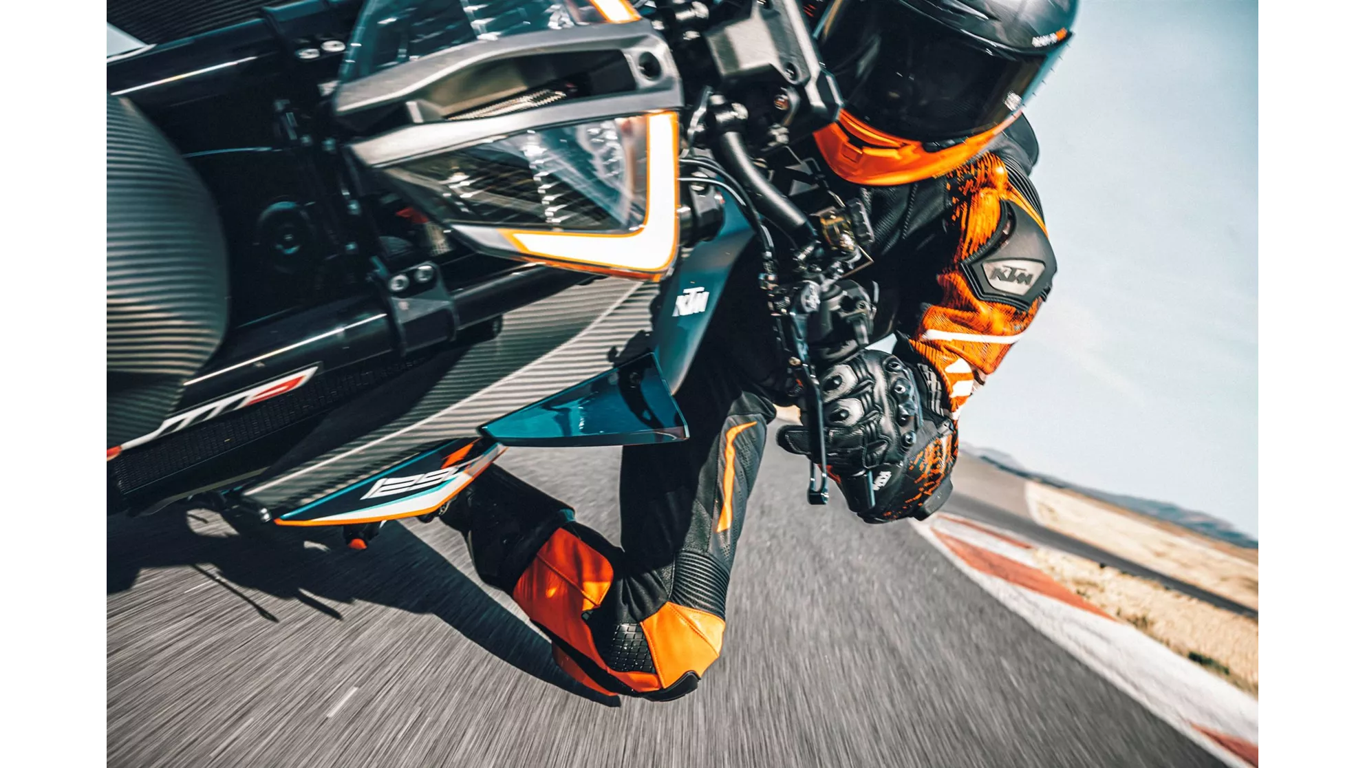 KTM 1290 Super Duke RR - Image 6 KTM 1290 Super Duke RR - Image 6