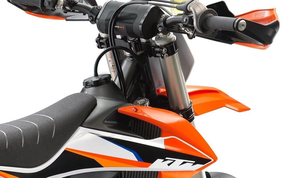 KTM 450 SMR Bild 9: KTM 450 SMR