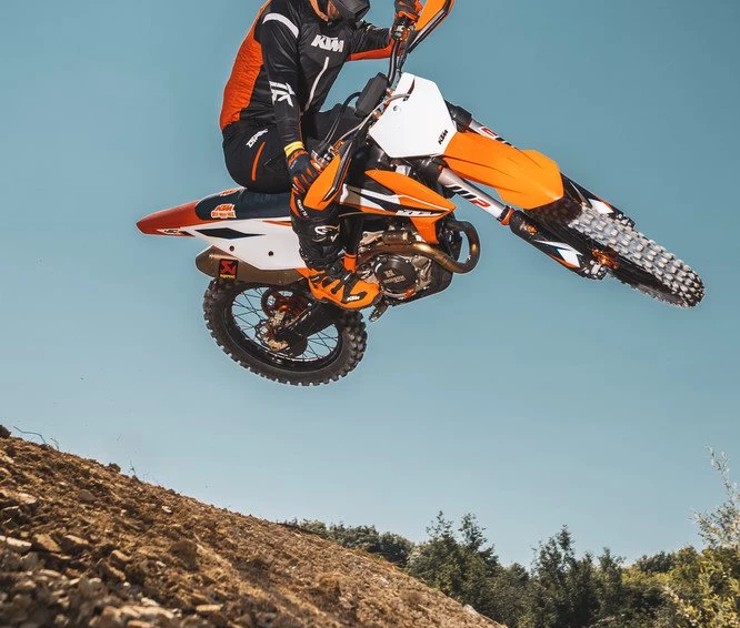 KTM 450 SX-F Bild 4: KTM 450 SX-F