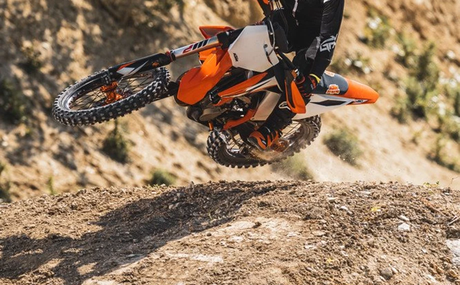KTM 450 SX-F Bild 6: KTM 450 SX-F