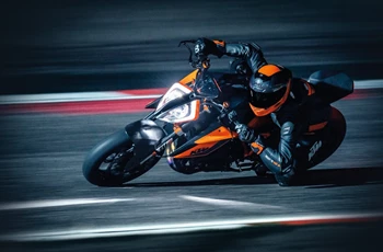 KTM 1290 Super Duke R 2021 - Bild 3 KTM 1290 Super Duke R 2021 - Bild 3