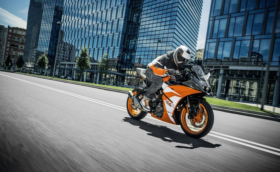 KTM RC 125 Bild 5: KTM RC 125