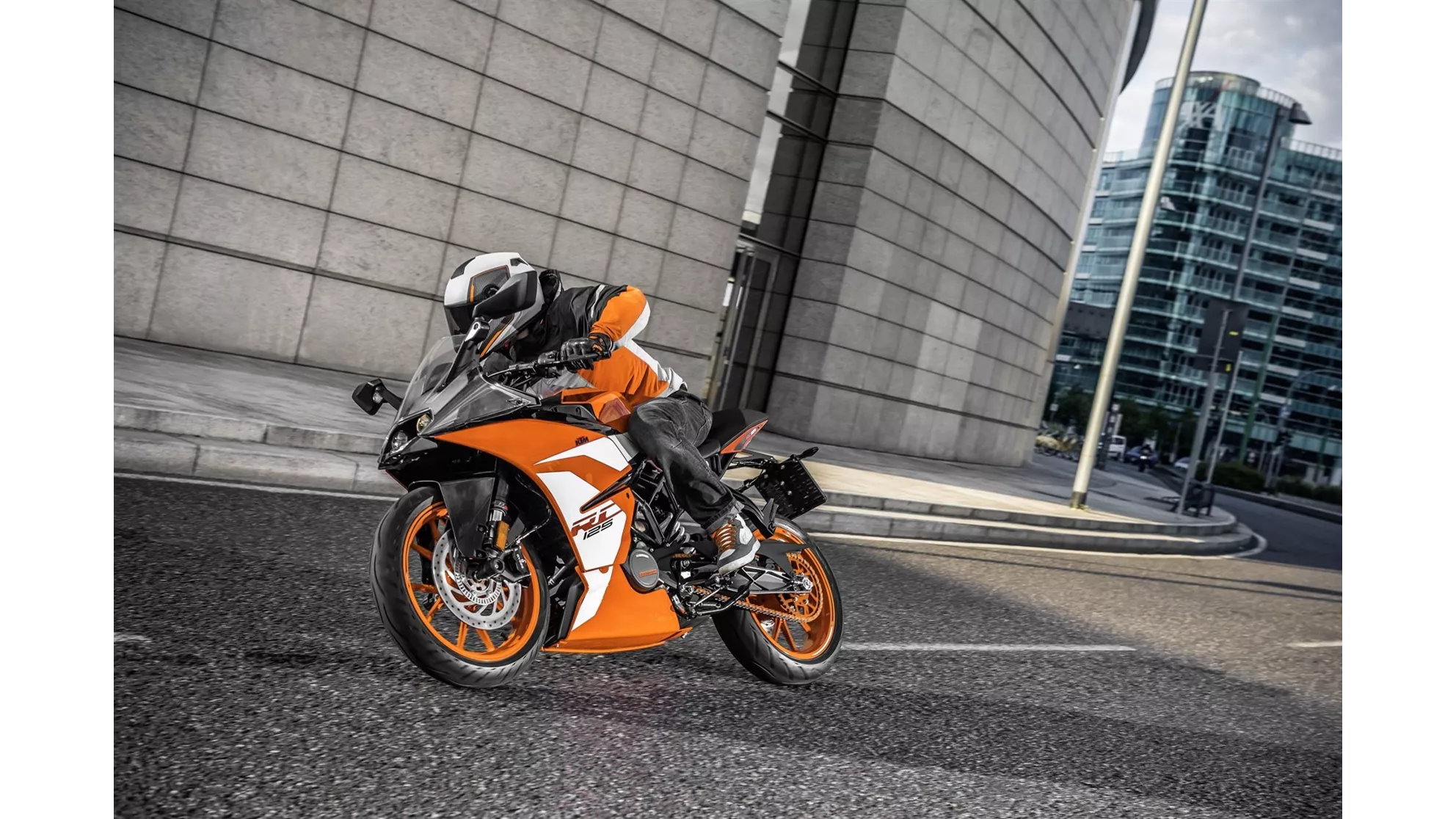 KTM RC 125 - Image 6 KTM RC 125 - Image 6