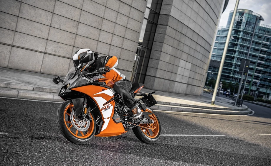 KTM RC 125 Bild 7: KTM RC 125