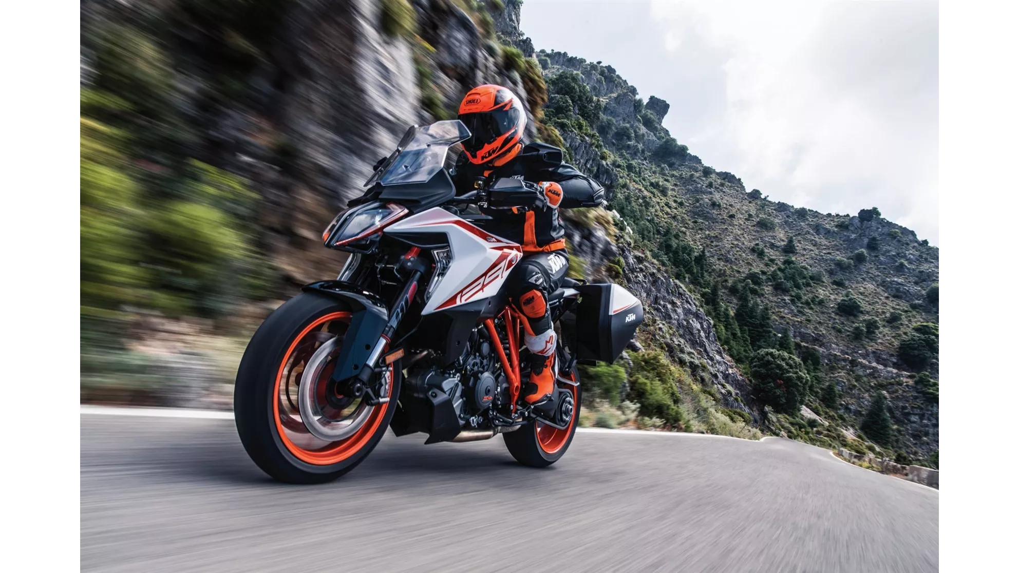 KTM 1290 Super Duke GT - Image 22 KTM 1290 Super Duke GT - Image 22