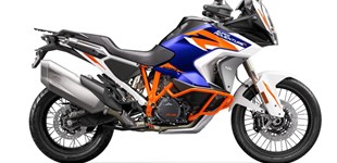Triumph Trident 660 2021 vs KTM 1290 Super Adventure R 2021