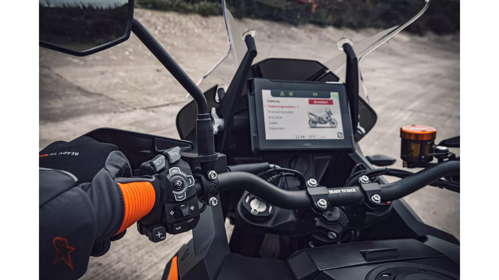 KTM 1290 Super Adventure S - Image 11 KTM 1290 Super Adventure S - Image 11