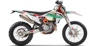 KTM 450 EXC-F Sixdays 2021 vs KTM 450 SX-F Factory Edition 2021