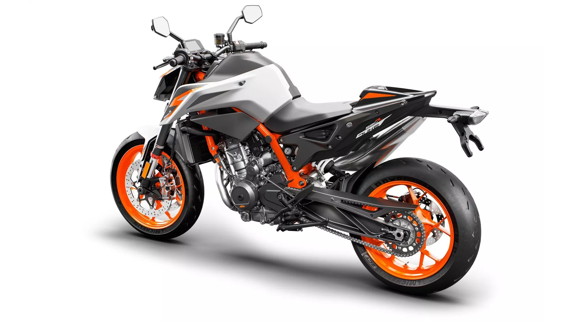 KTM 890 Duke R - Image 4 KTM 890 Duke R - Image 4