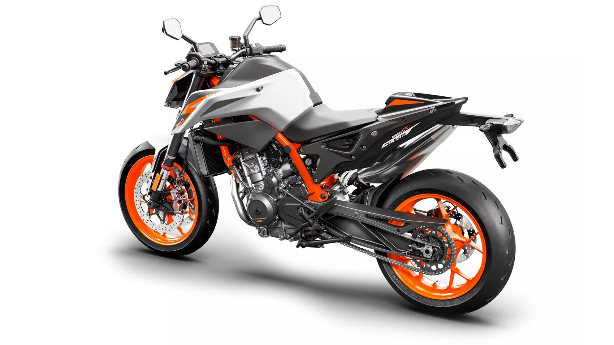 KTM 890 Duke R - Image 11 KTM 890 Duke R - Image 11