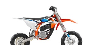 KTM 690 SMC R 2021 vs KTM SX-E 5 2021