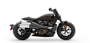 Honda CB 1000 R 2019 vs Harley-Davidson Sportster S RH1250S 2021