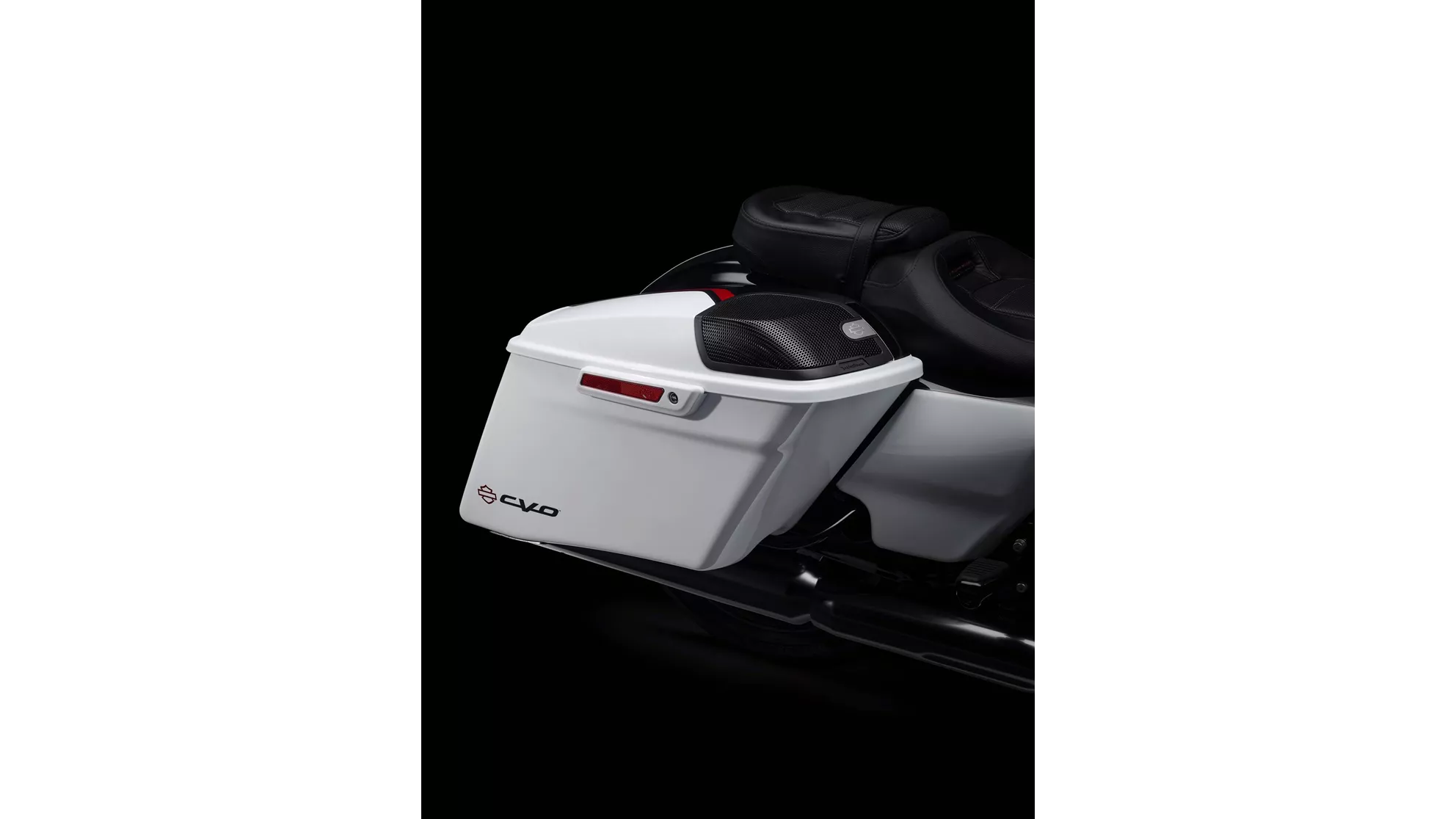 Harley-Davidson CVO Street Glide FLHXSE - Image 6 Harley-Davidson CVO Street Glide FLHXSE - Image 6