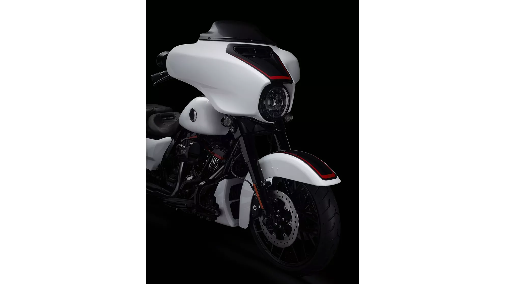 Harley-Davidson CVO Street Glide FLHXSE - Image 7 Harley-Davidson CVO Street Glide FLHXSE - Image 7
