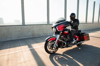 Harley-Davidson CVO Street Glide FLHXSE 2021 - Bild 12 Harley-Davidson CVO Street Glide FLHXSE 2021 - Bild 12