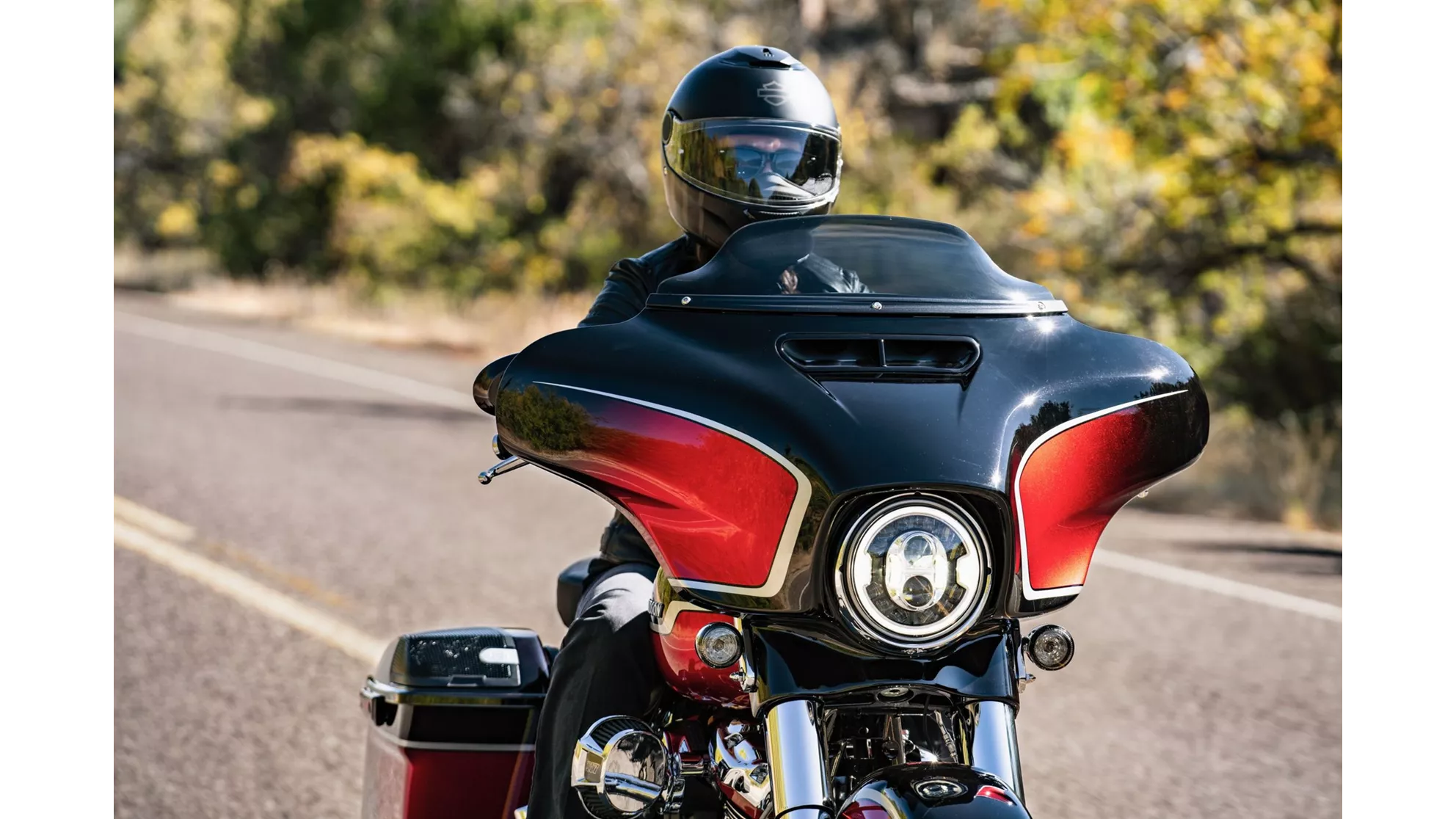 Harley-Davidson CVO Street Glide FLHXSE - Image 15 Harley-Davidson CVO Street Glide FLHXSE - Image 15