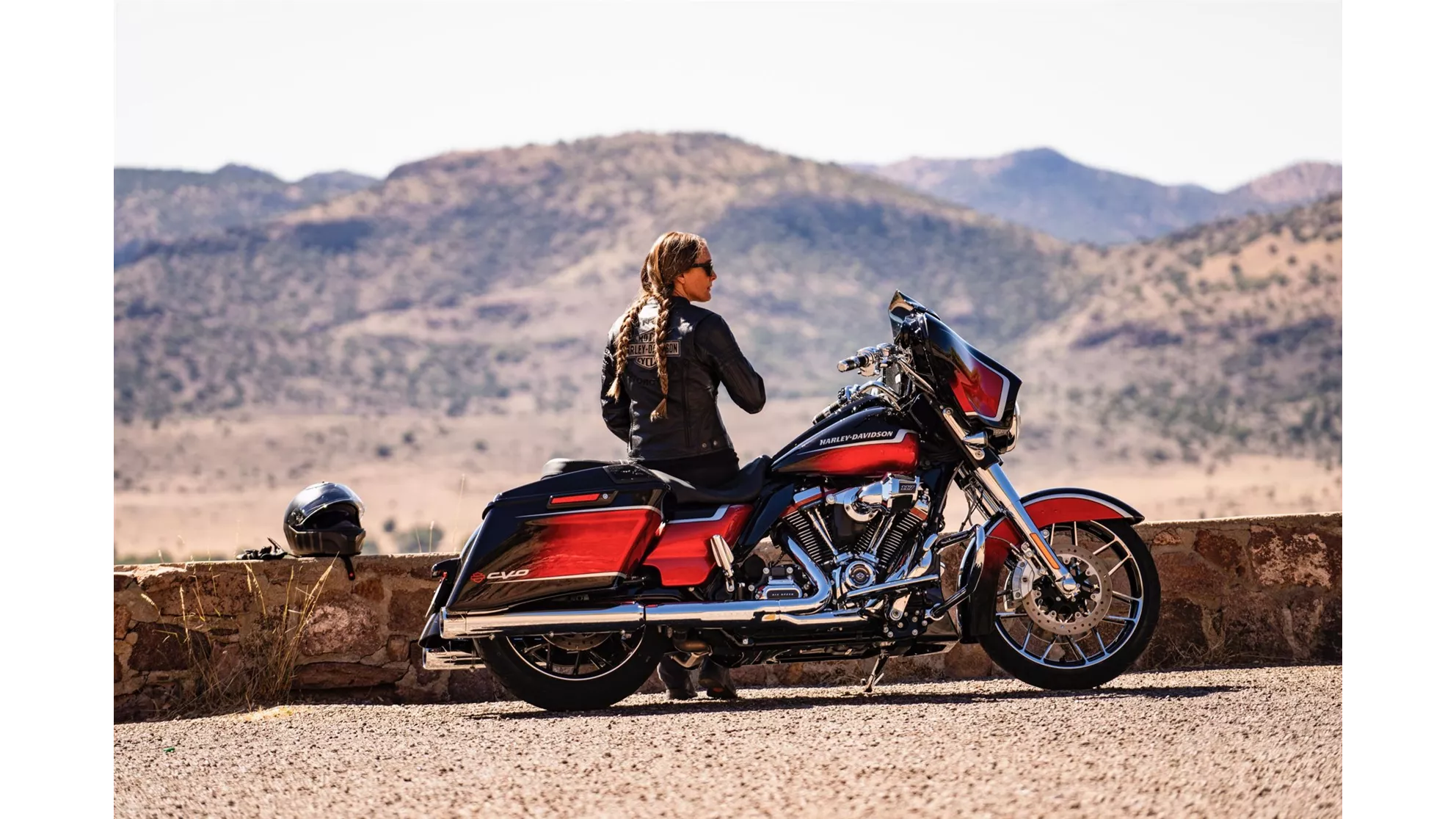 Harley-Davidson CVO Street Glide FLHXSE - Image 20 Harley-Davidson CVO Street Glide FLHXSE - Image 20