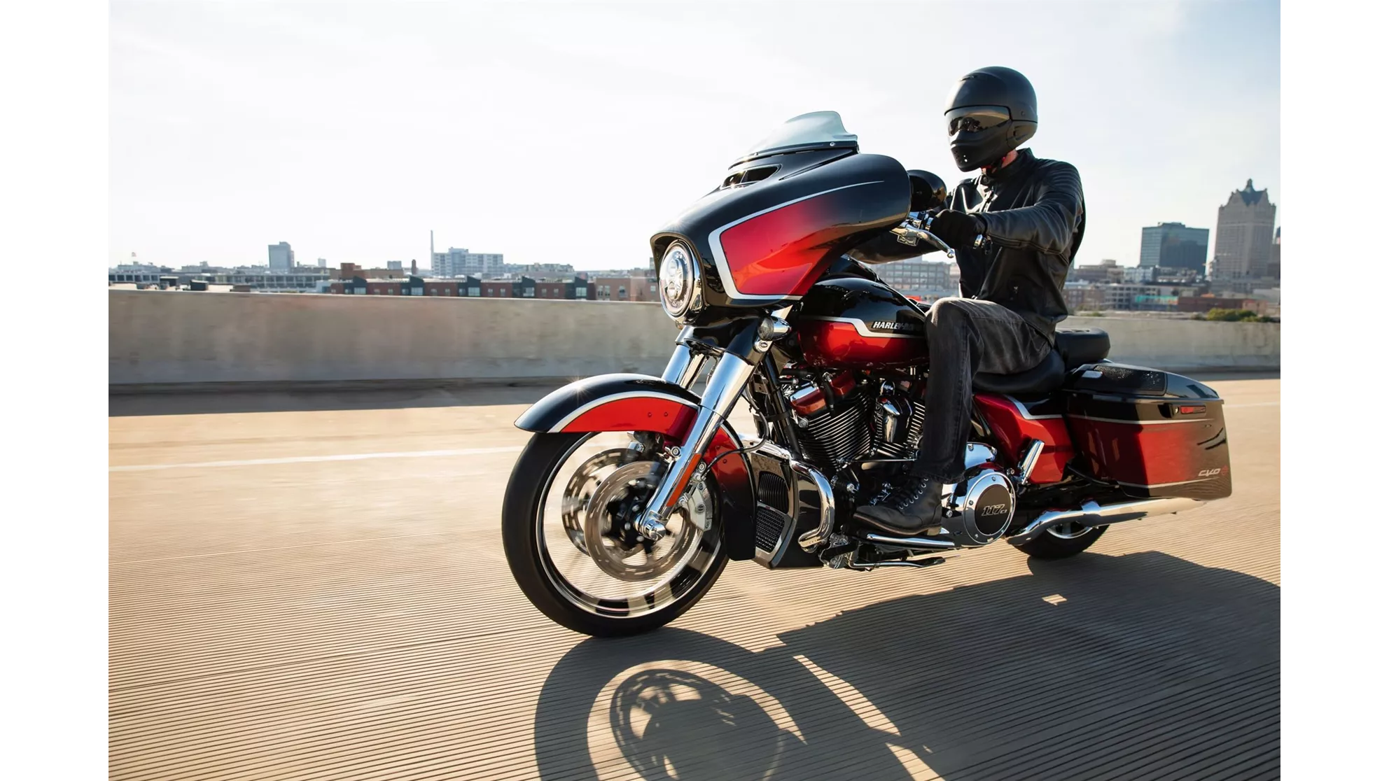 Harley-Davidson CVO Street Glide FLHXSE - Image 23 Harley-Davidson CVO Street Glide FLHXSE - Image 23