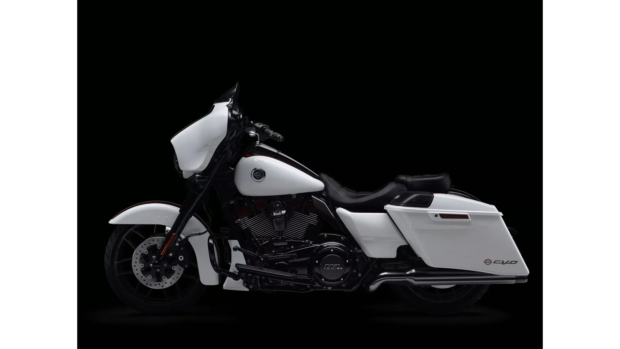 Harley-Davidson CVO Street Glide FLHXSE - Image 2 Harley-Davidson CVO Street Glide FLHXSE - Image 2