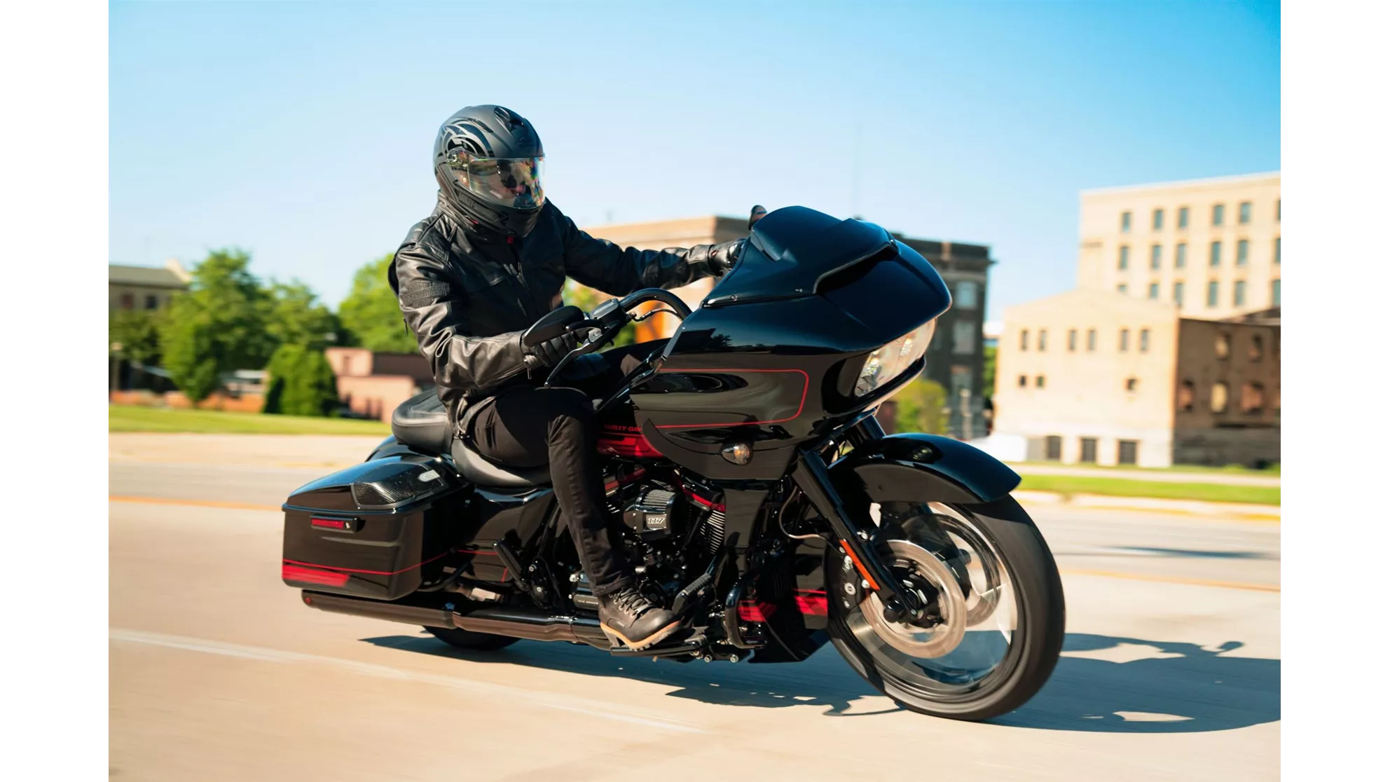 Harley-Davidson CVO Road Glide FLTRXSE - Image 1 Harley-Davidson CVO Road Glide FLTRXSE - Image 1