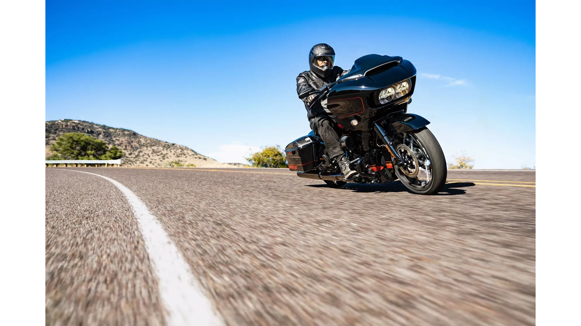 Harley-Davidson CVO Road Glide FLTRXSE - Image 11 Harley-Davidson CVO Road Glide FLTRXSE - Image 11