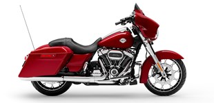 Harley-Davidson Touring Street Glide Special FLHXS 2021 vs Triumph Rocket 3 GT 2021