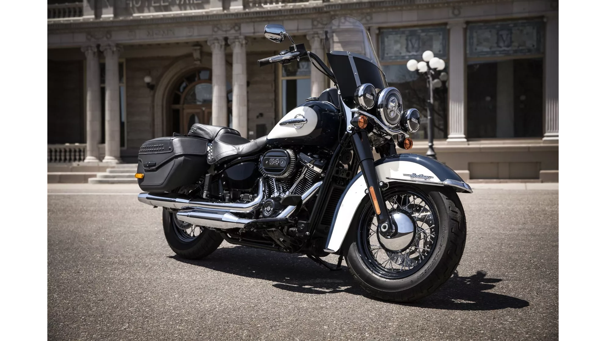 Harley-Davidson Softail Heritage Classic 114 FLHCS - Image 5 Harley-Davidson Softail Heritage Classic 114 FLHCS - Image 5