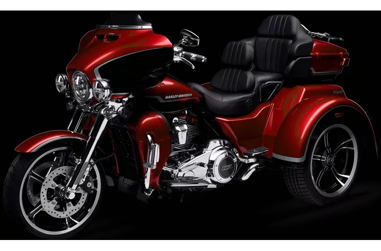 Harley-Davidson CVO Tri Glide FLHTCUTGSE 2021