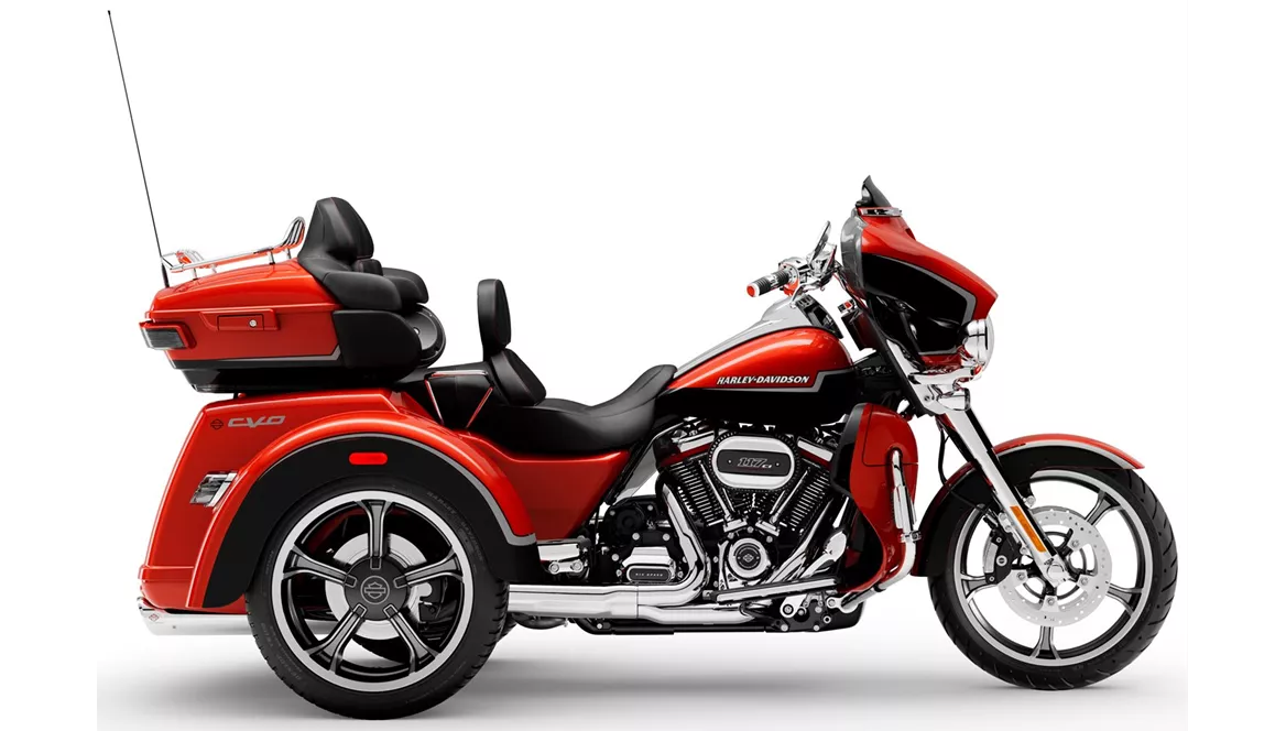 Harley-Davidson CVO Tri Glide FLHTCUTGSE 2021