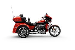 Harley-Davidson CVO Tri Glide FLHTCUTGSE 2021