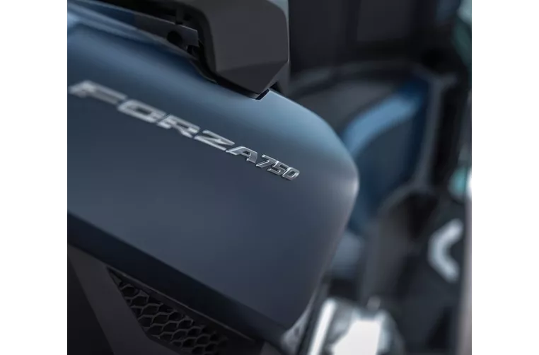 Honda Forza 750 2021