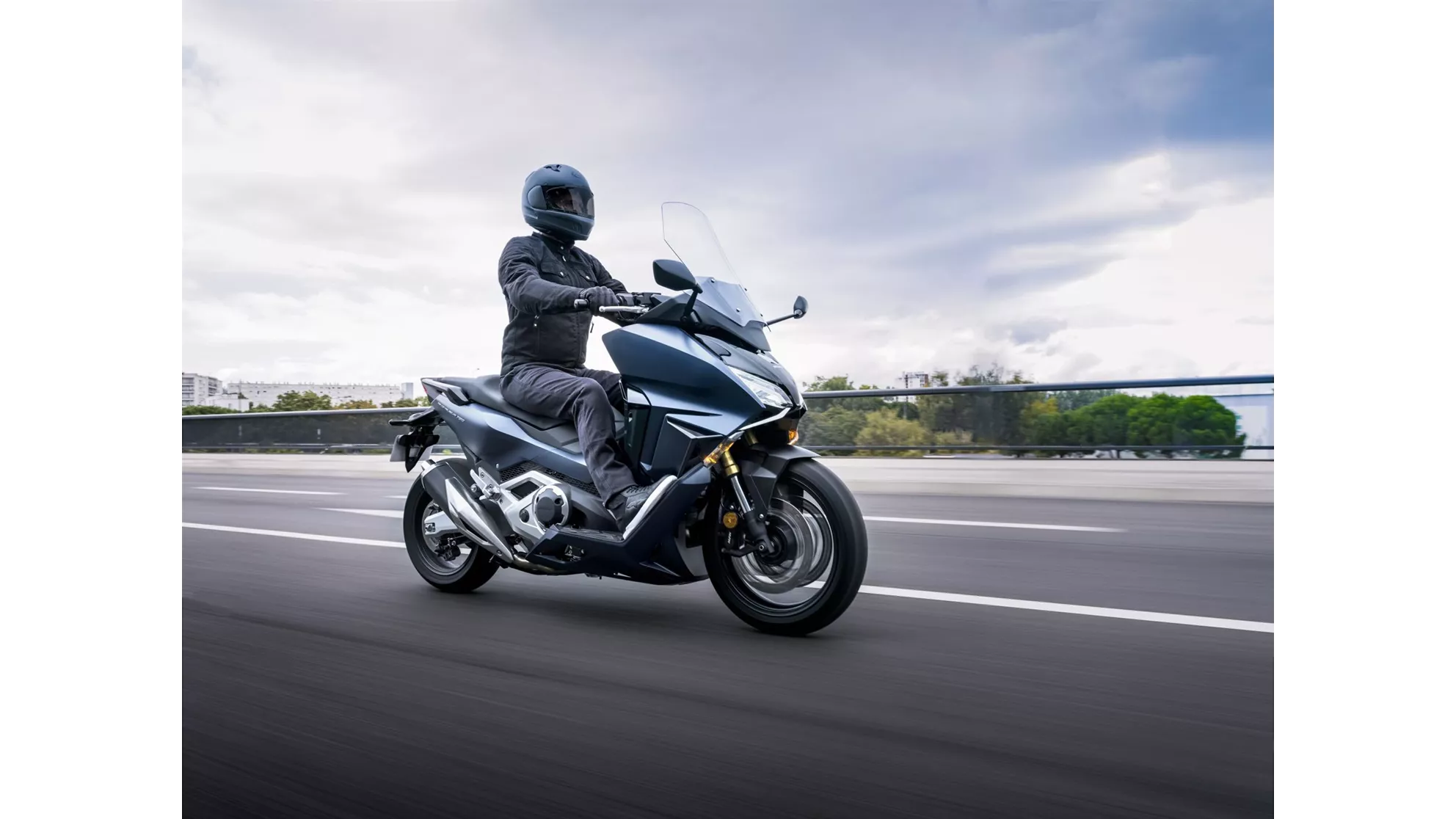 Honda Forza 750 - Image 11 Honda Forza 750 - Image 11